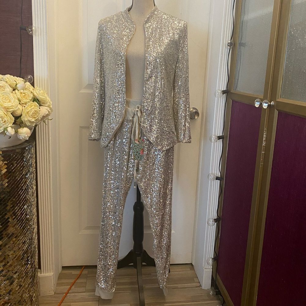 Lulumora sequinned set ( joggers+ blazer), S